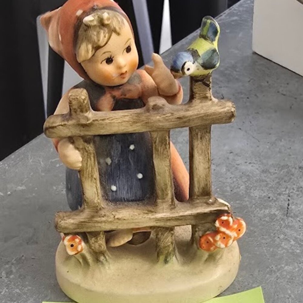 Signs of Spring 203 2/0 TMK 4 *Chipped base